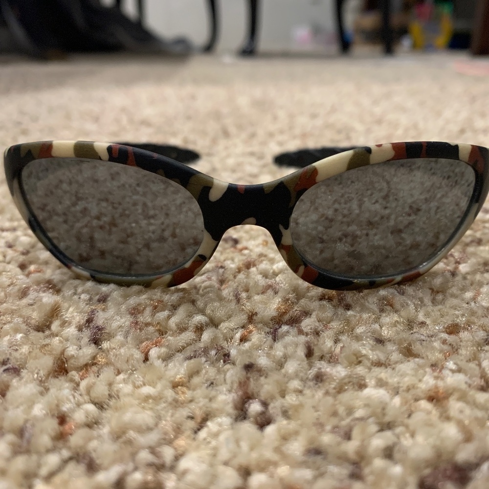 Kid's sunglasses